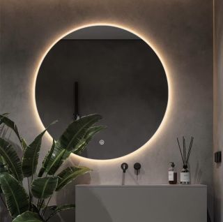 💡Naše LED zrkadlá nie sú len praktické 💡sú chytrým dizajnovým prvkom, ktorý vám každý deň spríjemní chvíle v kúpeľni. 💧...